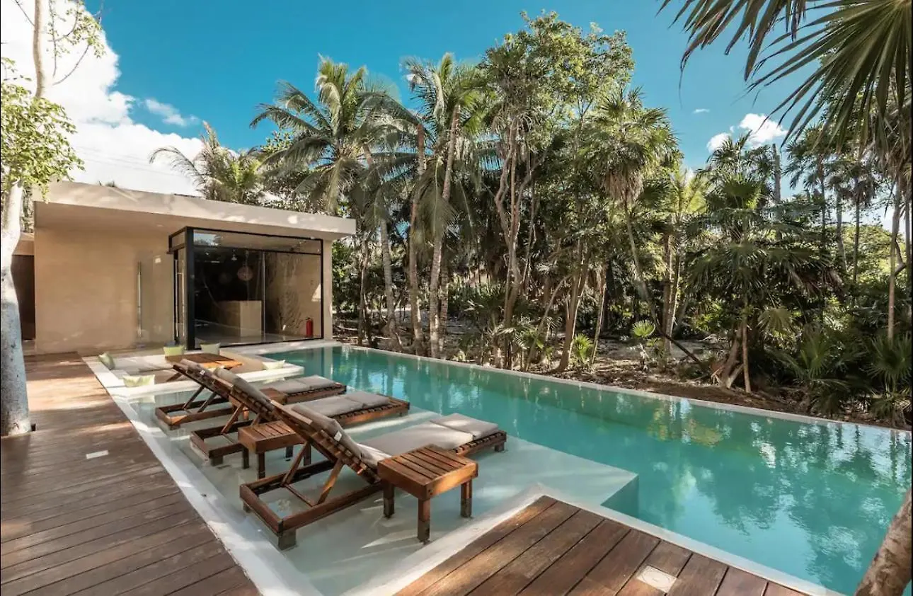 Aparthotel Luxury And Mordern Beachfront Condo By Bt Homes Tancah